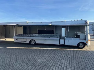 Renault Marktwagen verkoop wagen Food truck (camper)
