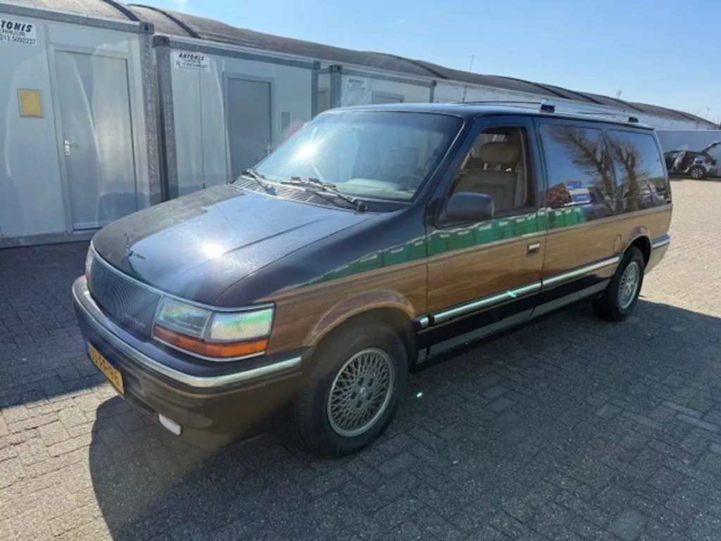 Chrysler TOWN &amp; COUNTRY 3.3I Woody
