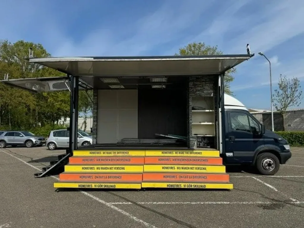 IVECO S4  Daily Foodtruck, Verkoopwagen, Podiumwagen Incl NW APK