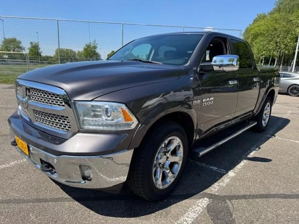 Dodge Ram 1500 5.7 V8 Quad Cab 6'4